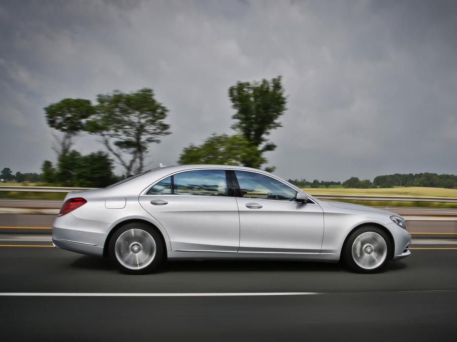  Mercedes-Benz S500 2013 года  (фото 9 из 21)
